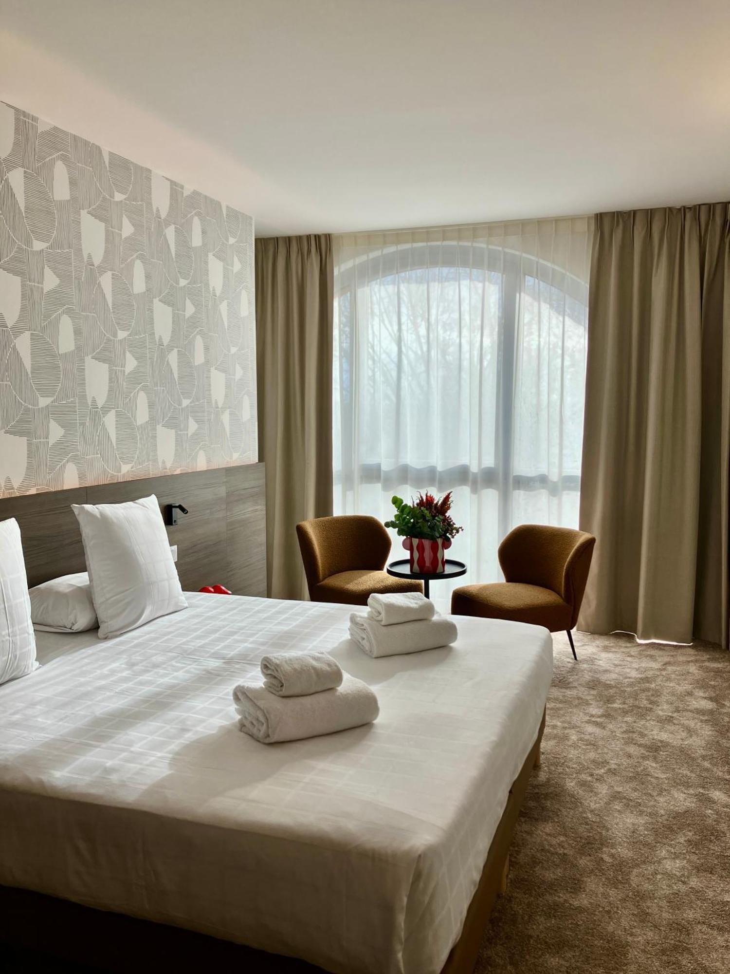 Dali Hotel มงโตบ็อง ภายนอก รูปภาพ