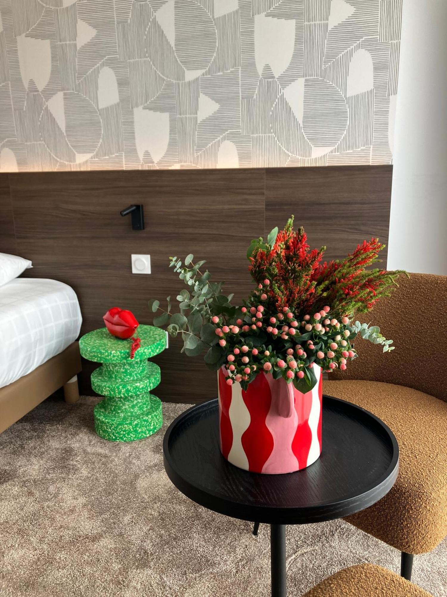 Dali Hotel มงโตบ็อง ภายนอก รูปภาพ